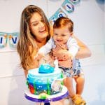 Bolo do fundo do mar com mãe e criança