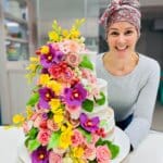 Bolo semi naked com flores modeladas